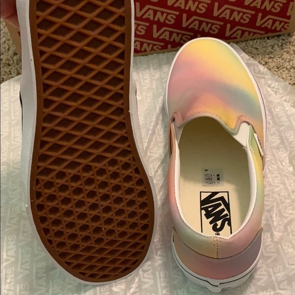 Vans Aura Shift Classic Slip-On - Picture 4 of 5